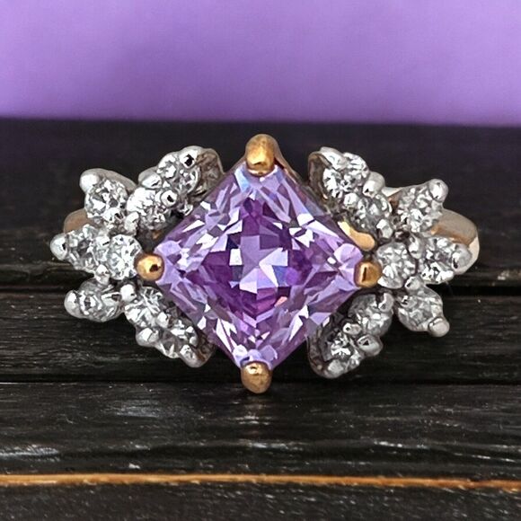 Vintage Ring Size 9 Purple Cubic Zirconia Accents 14K Gold Plate Mid-Century 14F - Picture 3 of 7